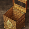 マトソン製 ゴールド フラワーブーケ脚付き 正方形ティッシュボックス 開けた状態