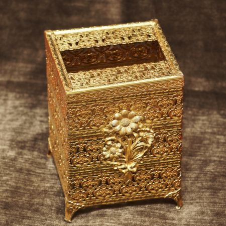 Sold:マトソン製 ゴールド フラワーブーケ脚付き 正方形ティッシュボックス